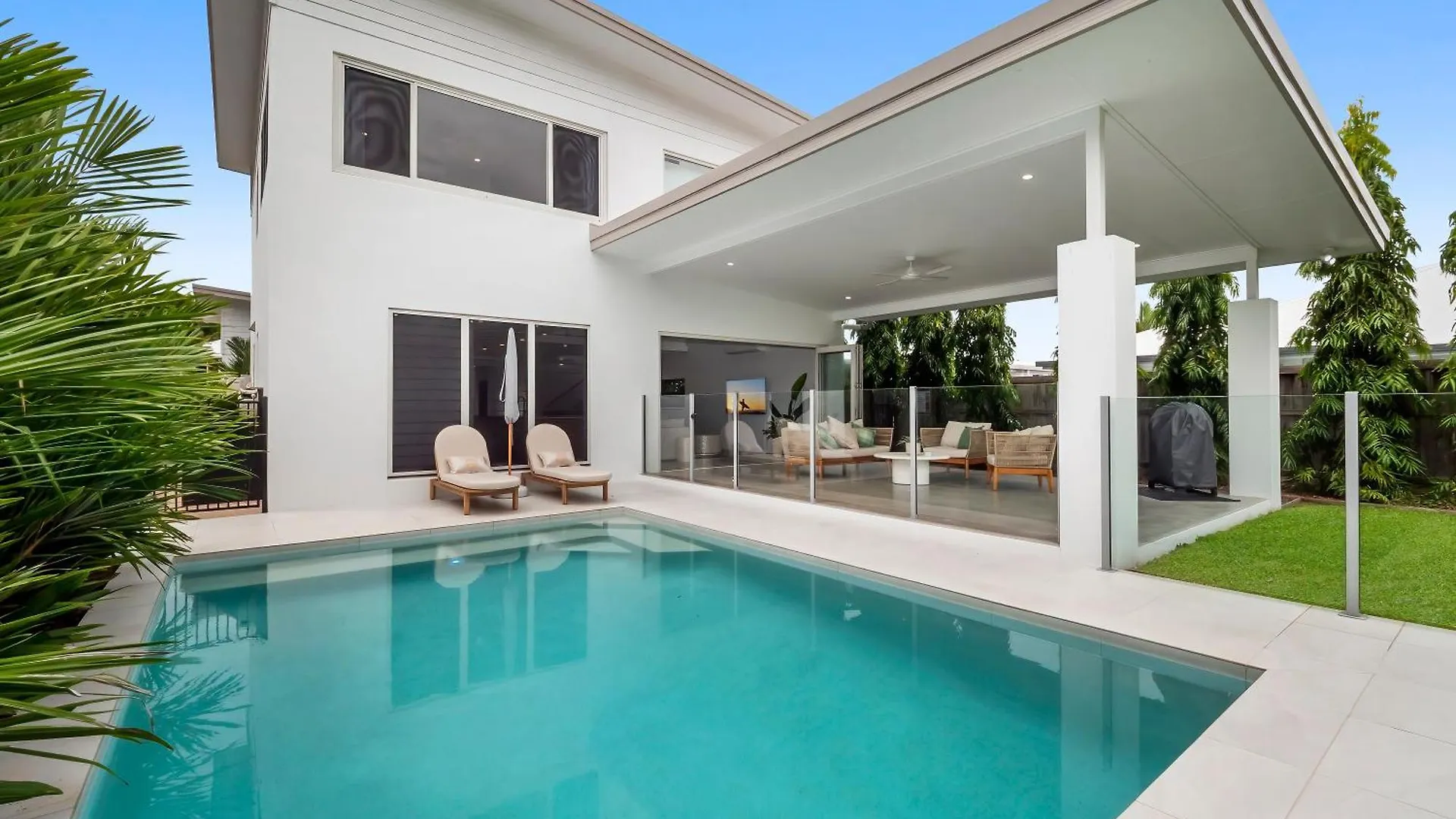 Beachmont Bliss Palm Cove